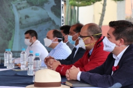 Ministerio de Obras Públicas firmó contrato para culminar trabajos de asfaltado en la panamericana desde El Juncal hasta Bolívar